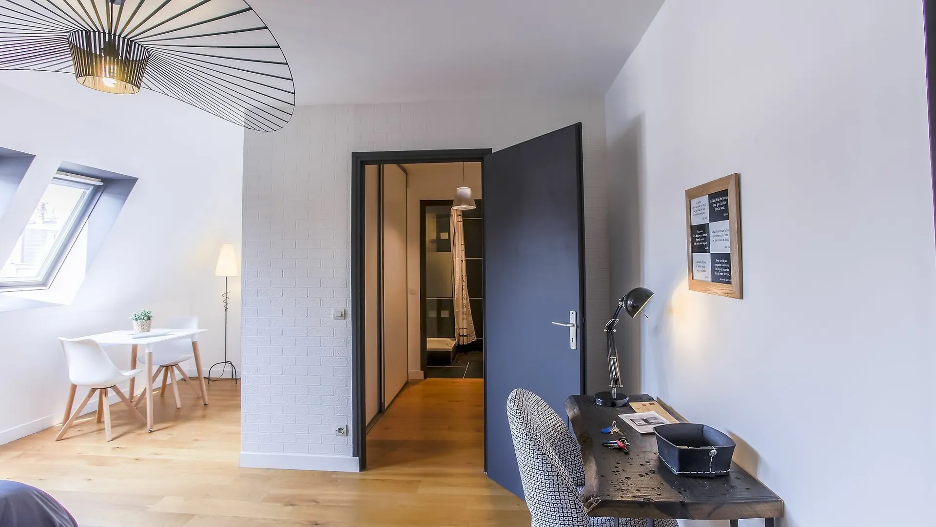 Appartement Design Hyper Centre Lille - NETFLIX wifi Fibre - Parking